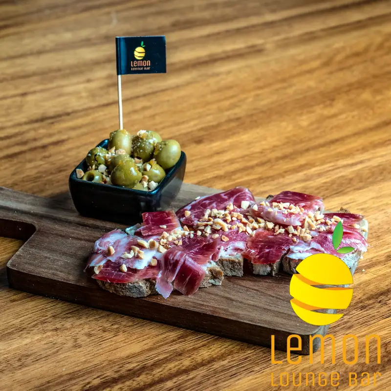 Victor Gomez Guijuelo Iberian ham hand cut