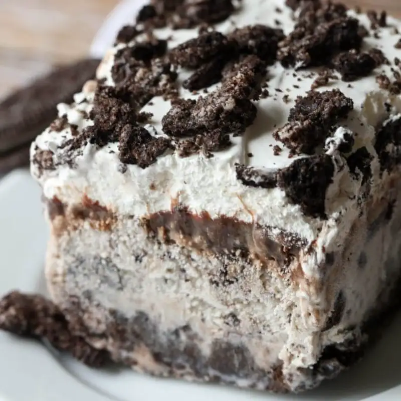 Coffee with cake: daily two choices (coffee price + 2.50)