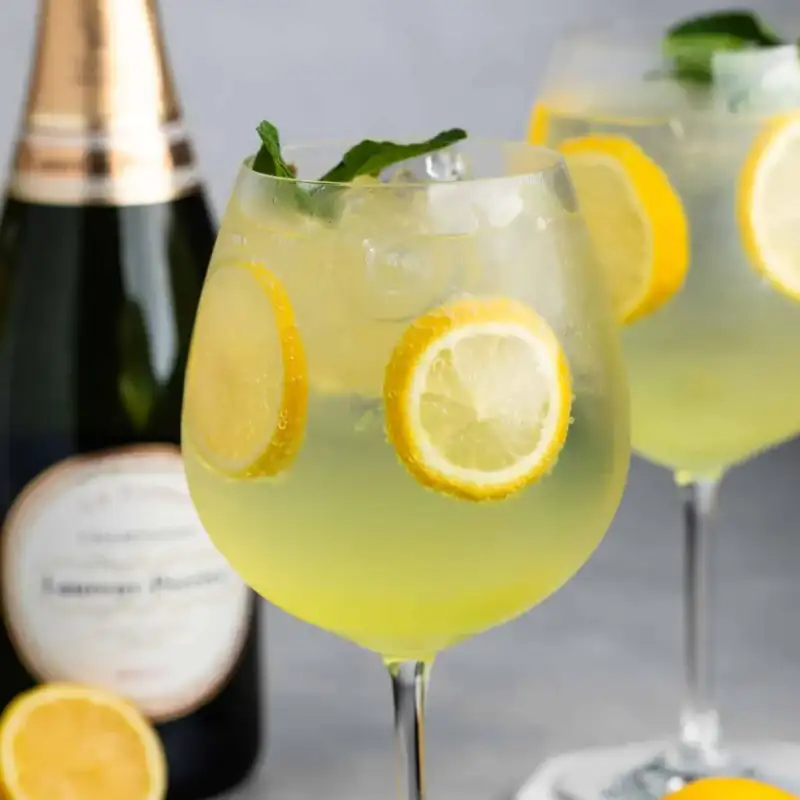Limoncello, cava, sparkling water, lemon