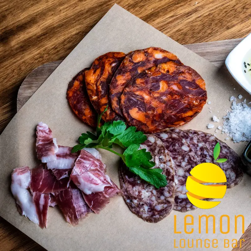 Selection of Iberian with olives