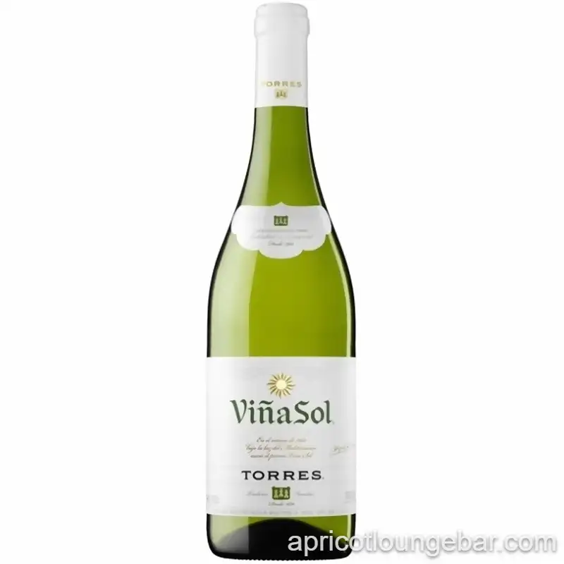 [ per glass €2,50 ] From Catalonia. A fresh and fruity taste. Its fruity touch, together with its softness on the palate, make this wine an ideal refreshing drink on hot days.